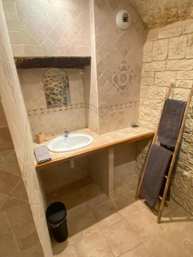 La Fontaine De Vinsobres Hotel Luaran gambar